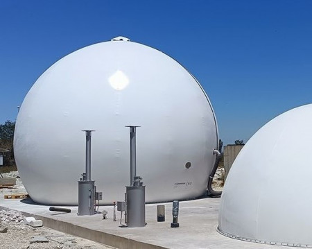 Gasòmetres d'Ecomembrane S.p.A per a planta de biogàs